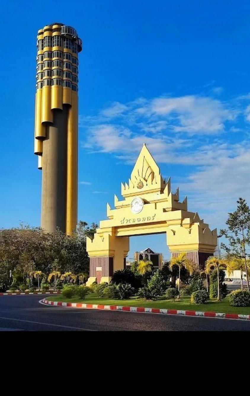หอโหวตสถานที่น่าเที่ยวของร้อยเอ็ด